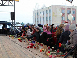 Траурный митинг в память о погибших в Кемерово. Траурный митинг в память о погибших в Кемерово.